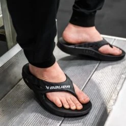 S24 Bauer Klipklapper Oofos Sport Sandal -Rexhockey Bauer oofos sport sandal feet